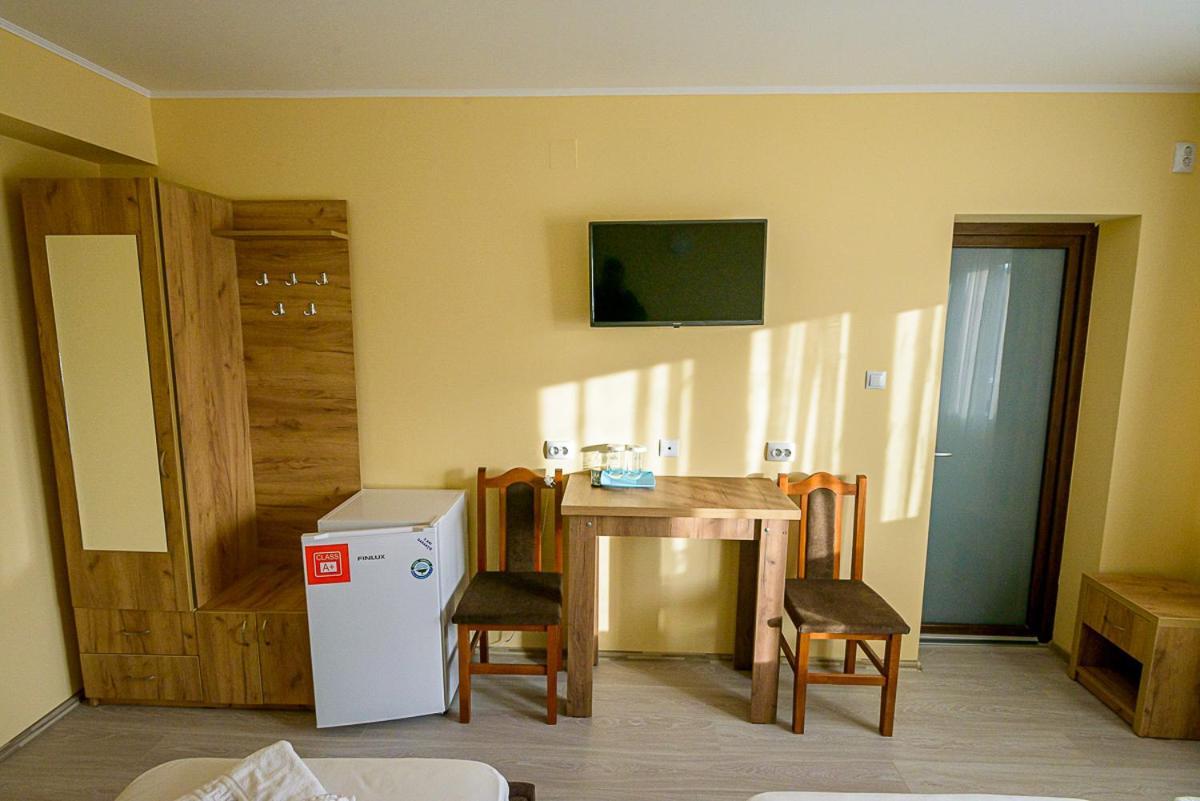Отель Casa Domneasca Riana Питешти Экстерьер фото