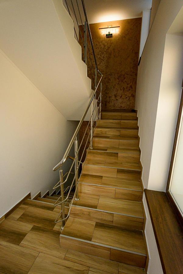 Отель Casa Domneasca Riana Питешти Экстерьер фото