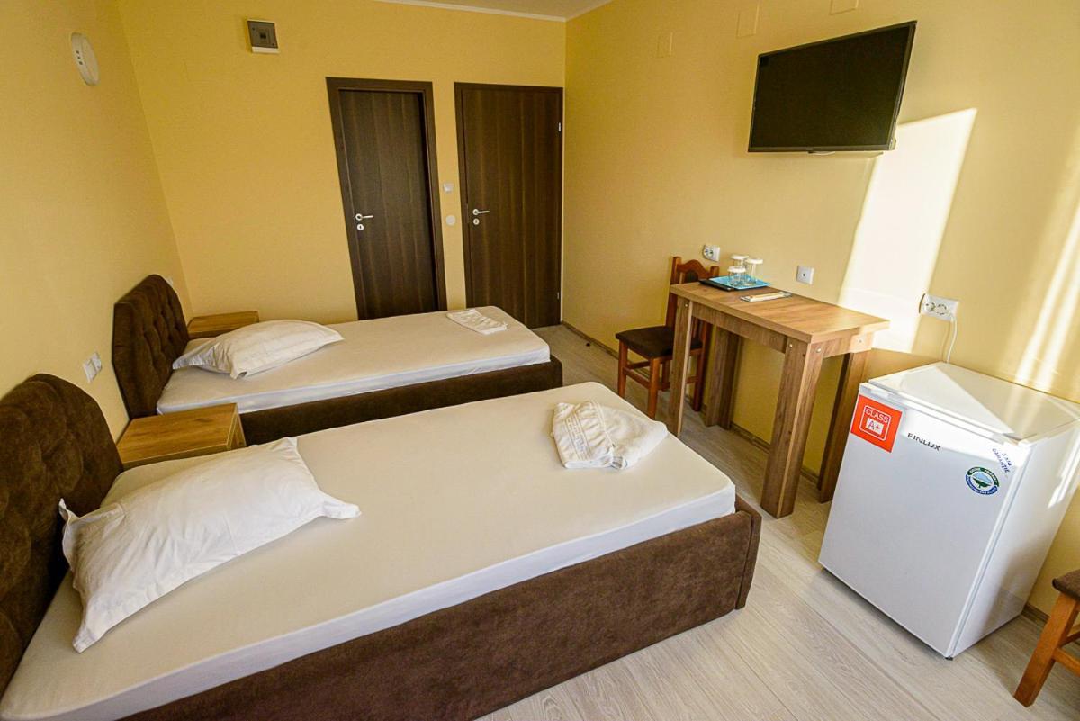 Отель Casa Domneasca Riana Питешти Экстерьер фото